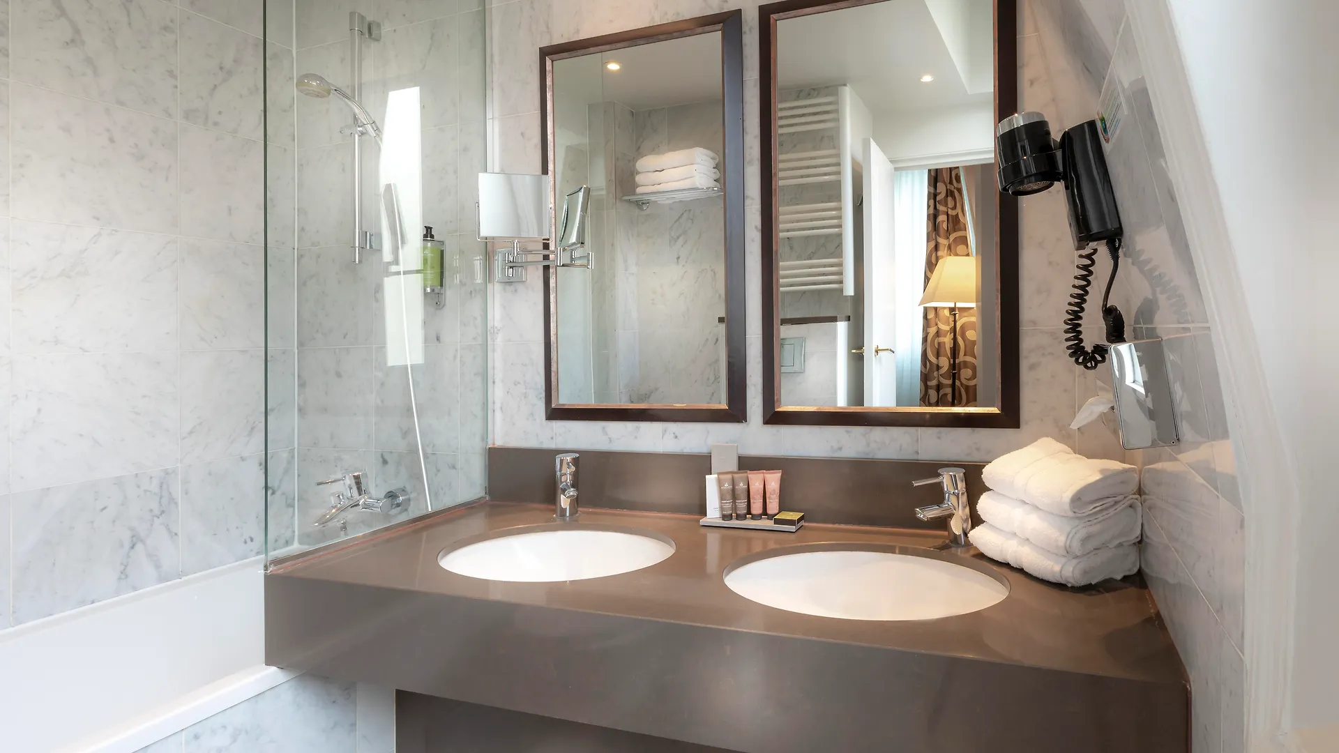 Du Bois Champs-elysees Hotell Paris