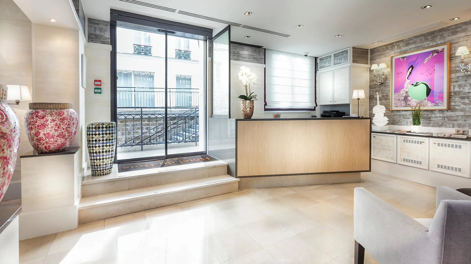 Hotel Du Bois Champs-elysees 3*