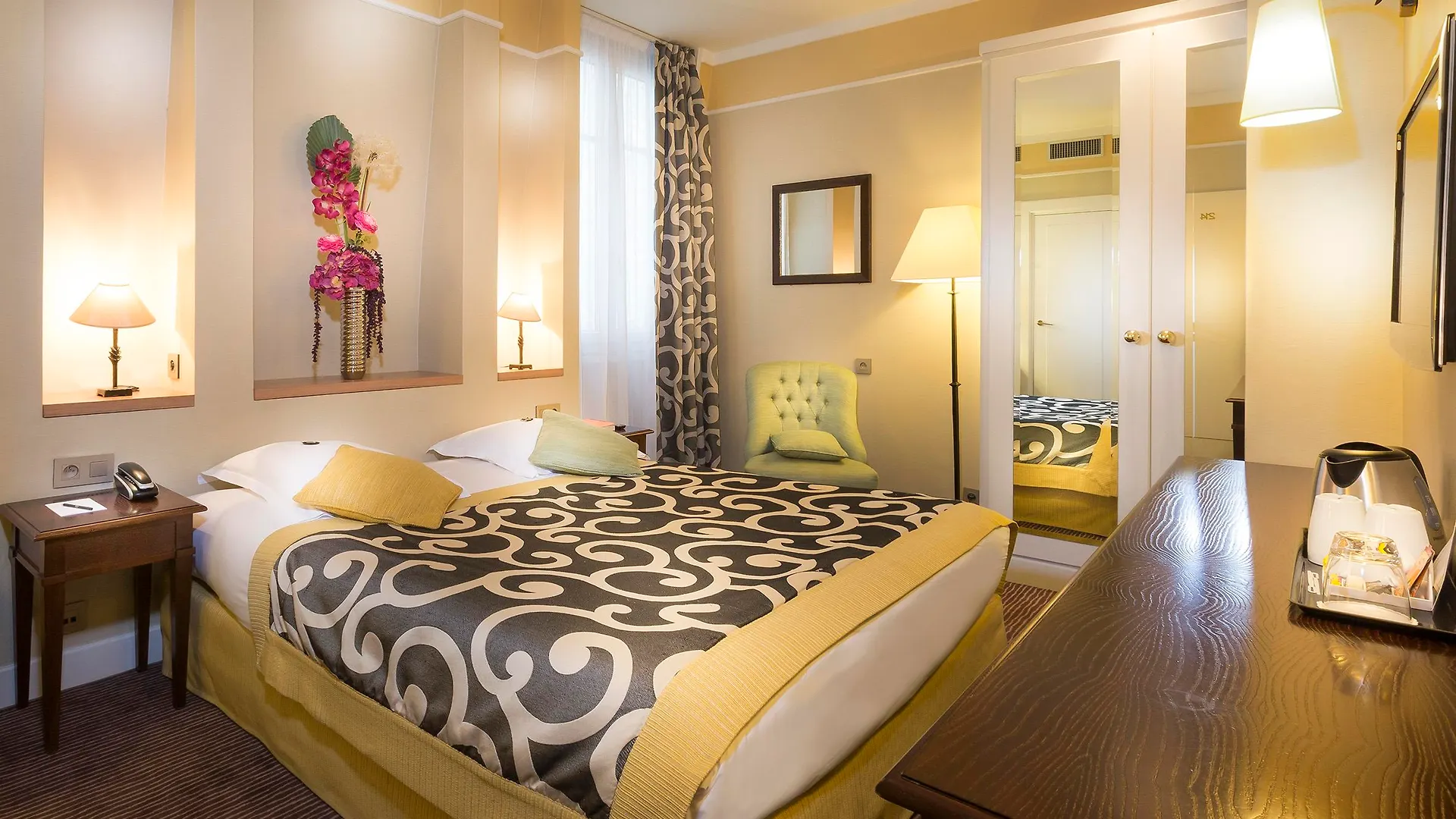 Du Bois Champs-elysees Hotel Paris