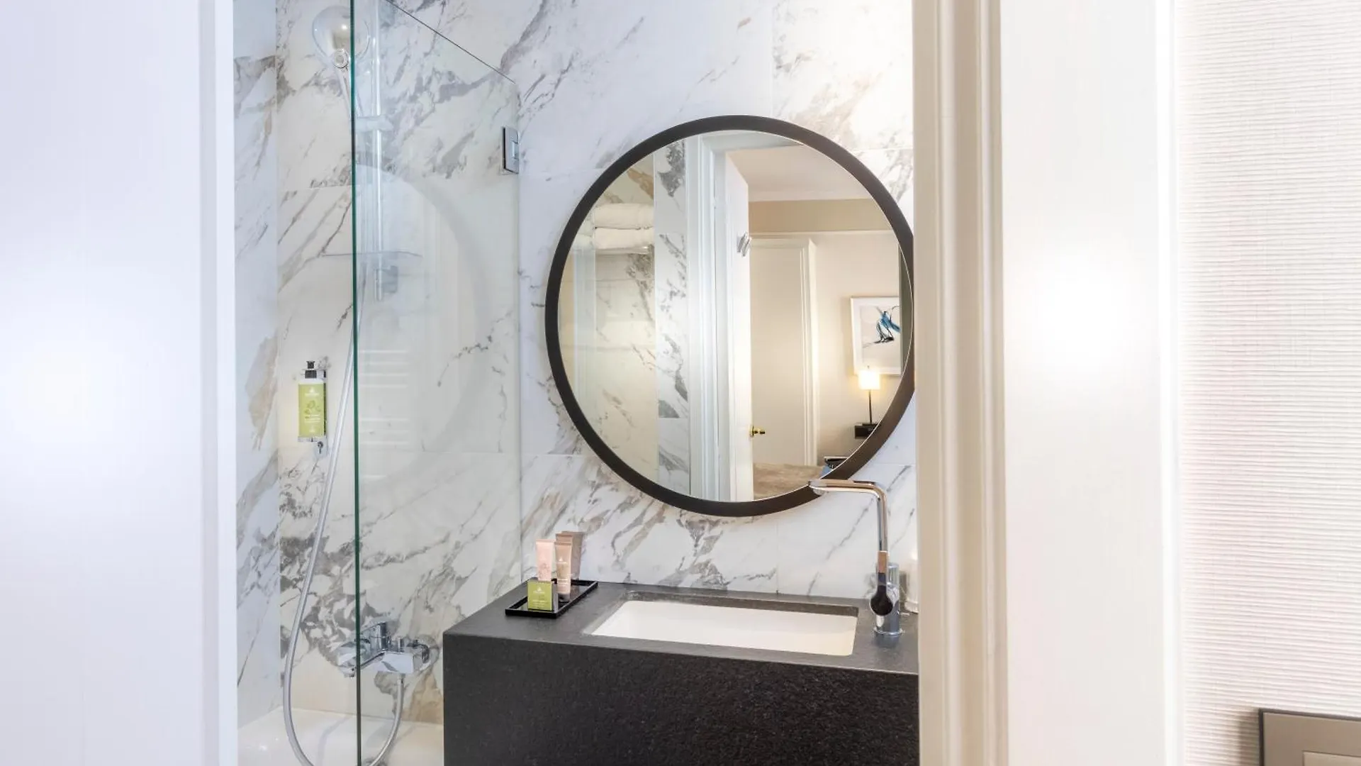 Du Bois Champs-elysees Hotel