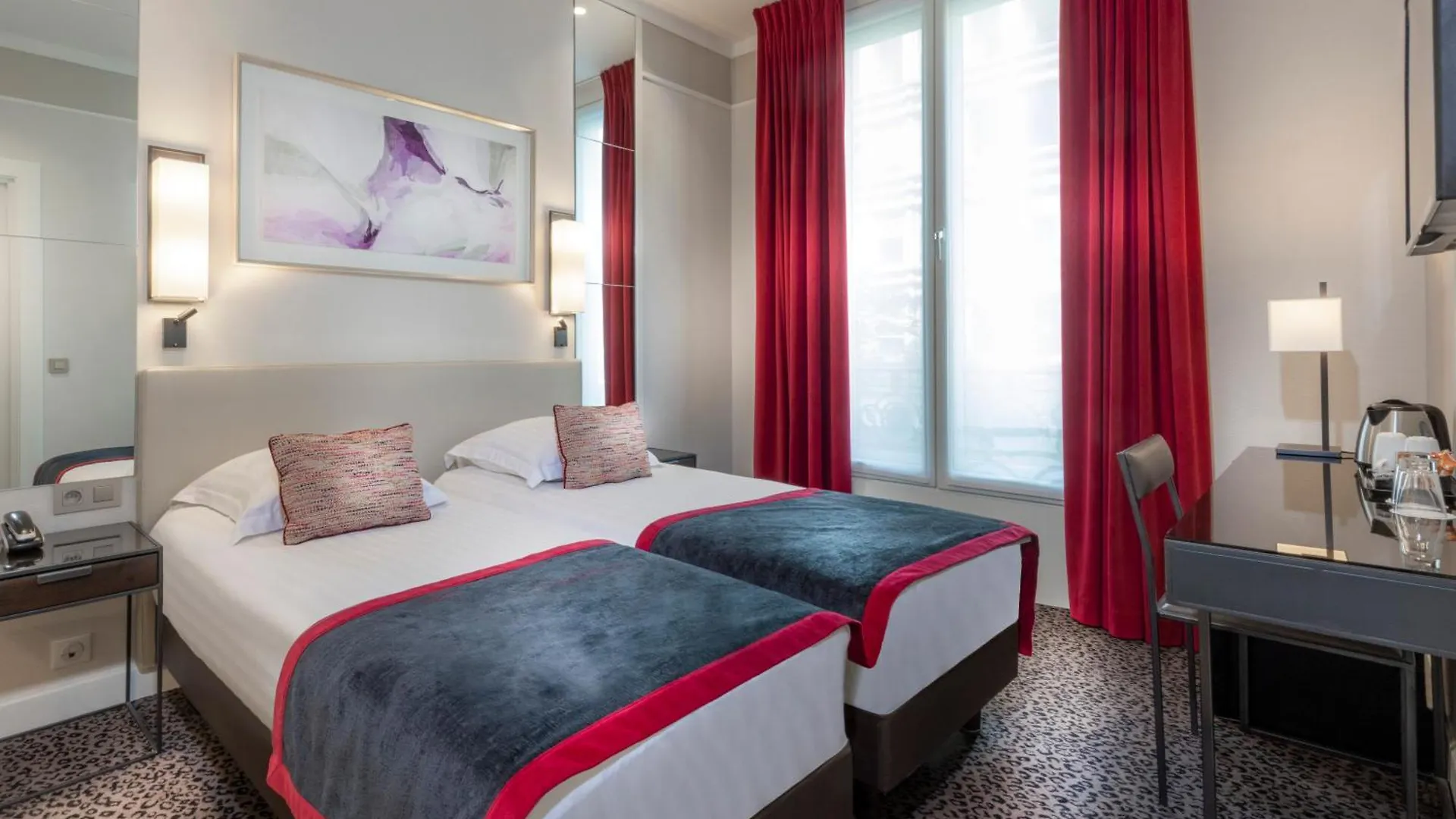 Du Bois Champs-elysees Hotel 3*