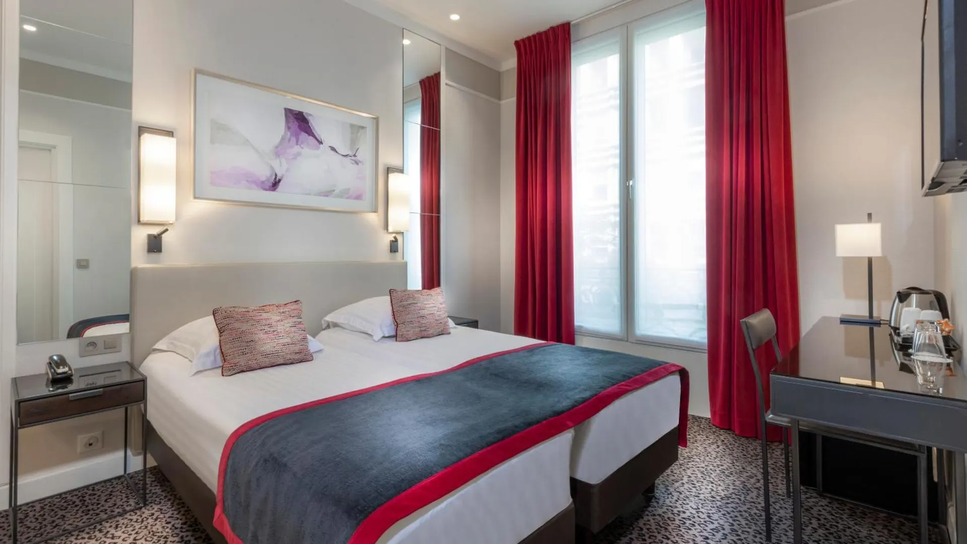 Du Bois Champs-elysees Hotel