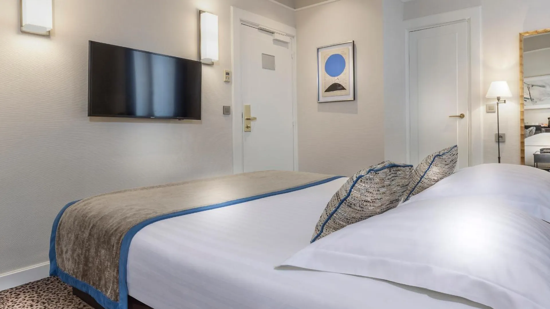 Du Bois Champs-elysees Hotel
