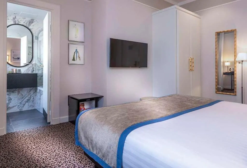 Du Bois Champs-elysees Otel 3*